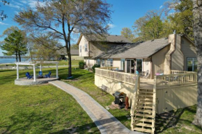 Waterfront Grove Home with Shared Boat Ramp!